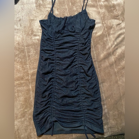 Dresses & Skirts - Cute little black dress